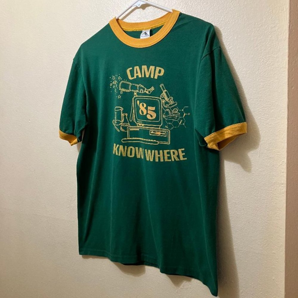 Stranger Things 'Camp Know Where' Green Graphic Costume T-Shirt Size Adult Large